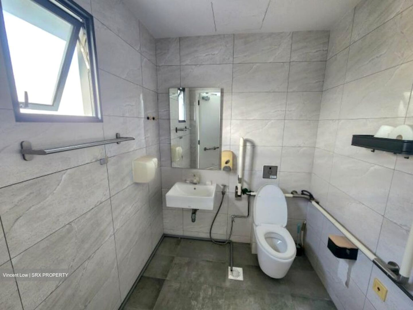Ct Hub 2 (D12), Office #452203151